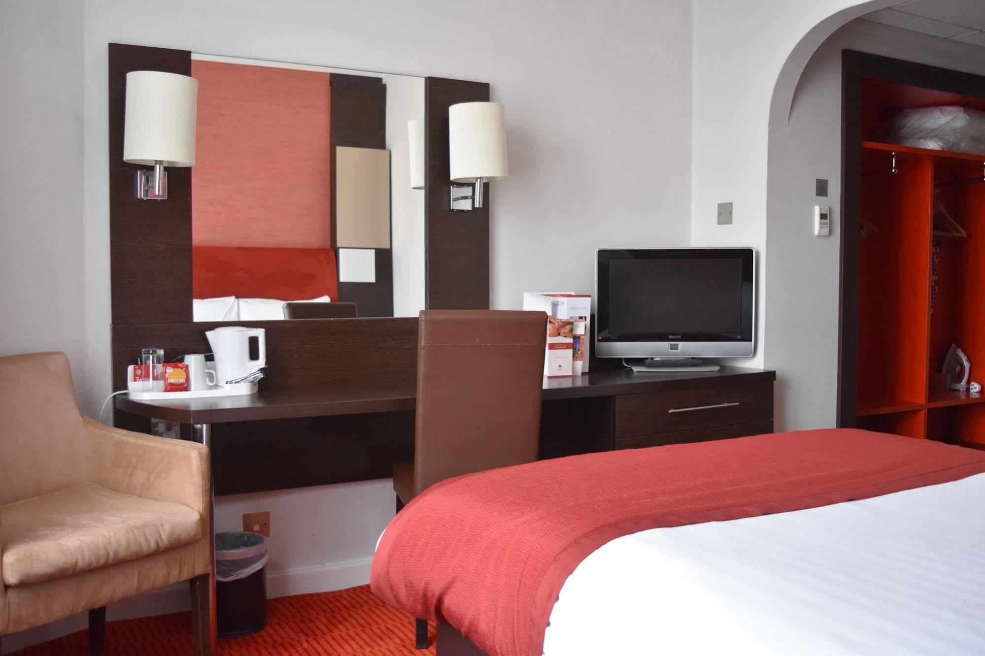 The Dragon Hotel Swansea Buitenkant foto